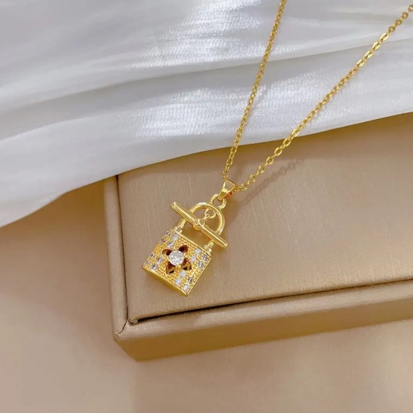 18K  Gold Plated Elegant Necklace and Padlock Pendant with Zirconia 💎 - Picture 3 of 11